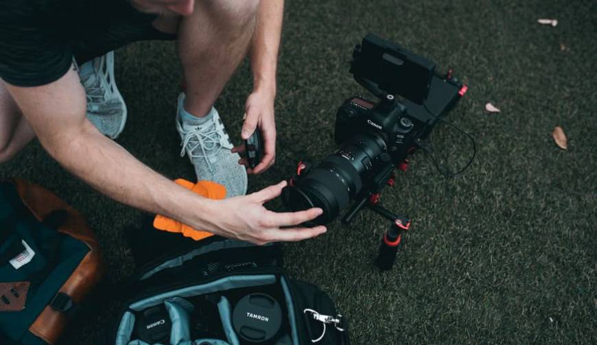 色彩心理学×动态美学，河口区产品视频拍摄公司唤醒感官冲击力